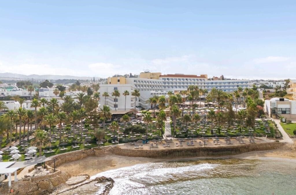 Панорама St. George Beach Hotel & SPA Resort 4*