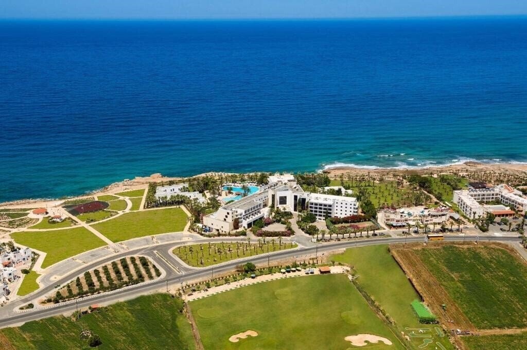 Апартаменти Azia Resort - The Blue 5*