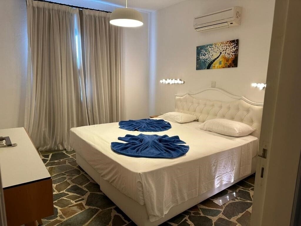 Вид Tasmaria Hotel Apartments 3*