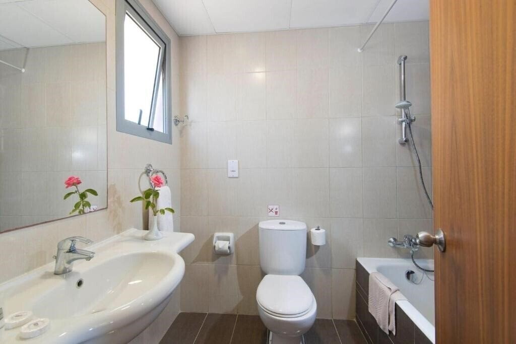 Панорама Natura Beach Hotel and Villas 3*