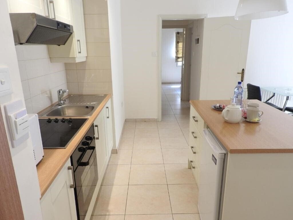 Апартаменты Hill View Restaurant & Apartments 3*