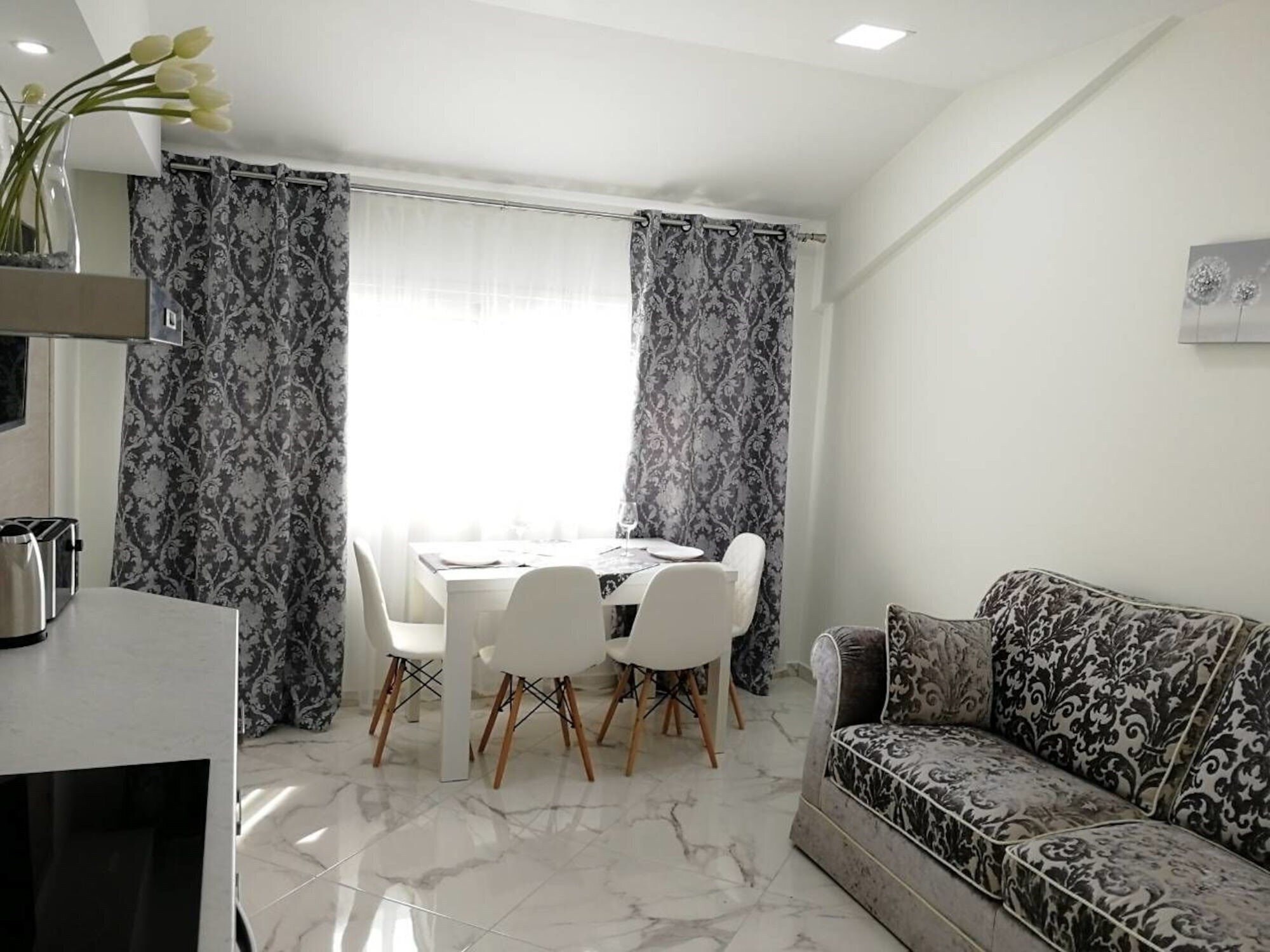 Апартаменти V.I.P. Galatex 3*