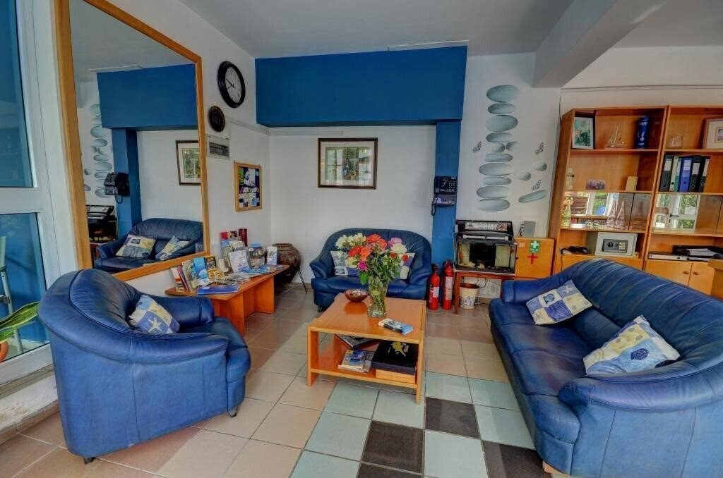 Вид Renos Tourist Apartments 1*