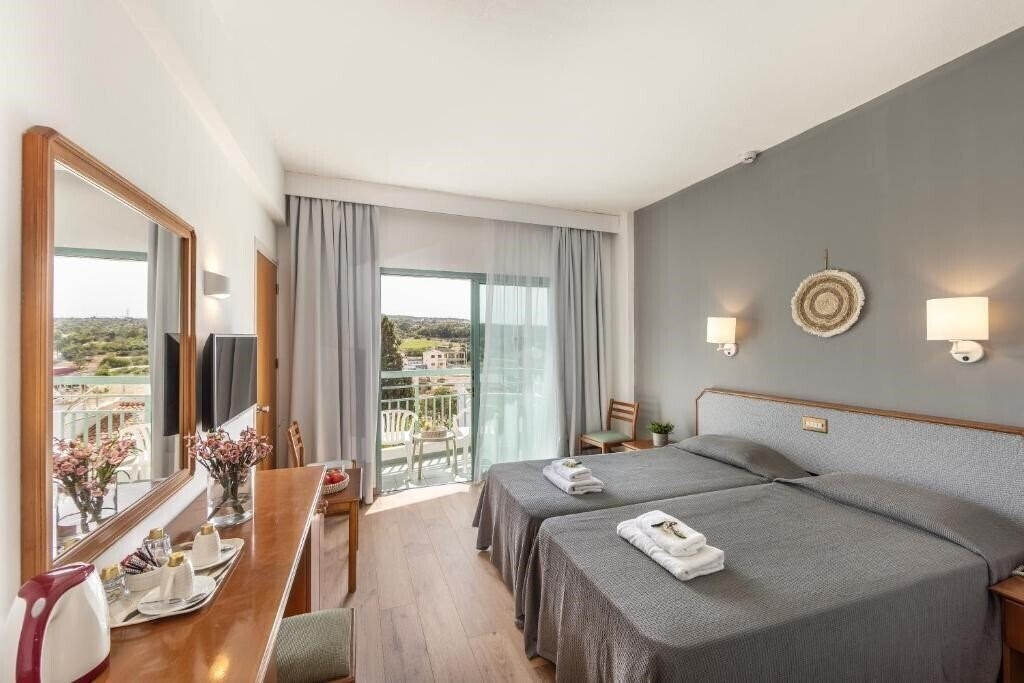 Панорама Antigoni 3*