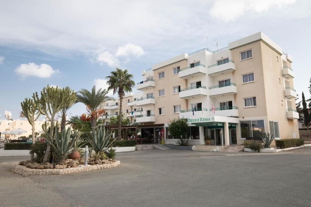 Территория Debbiexenia Hotel 3*