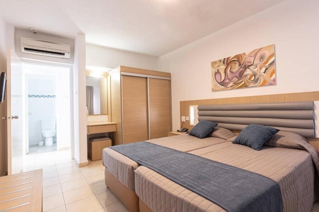 Фото Vrissaki Apartments 3*