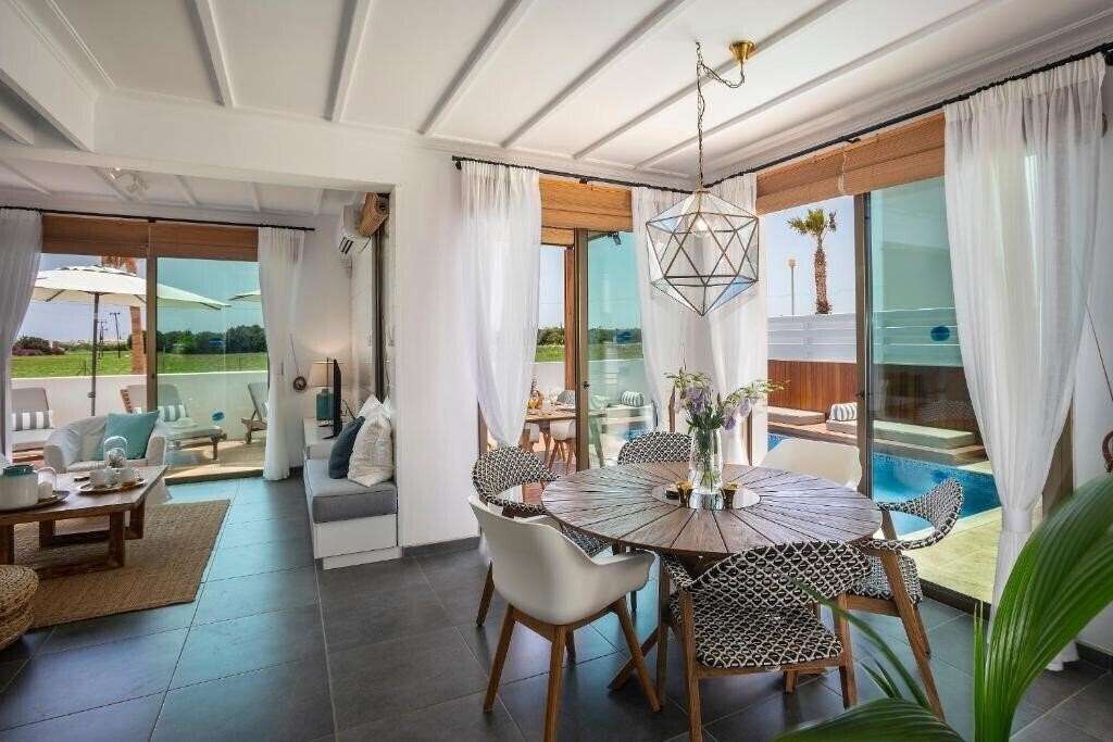 Панорама Louis Chris Le Mare Villa вилла