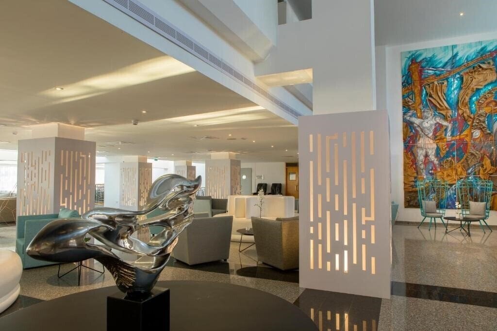 Панорама Odessa Beach Hotel 4*