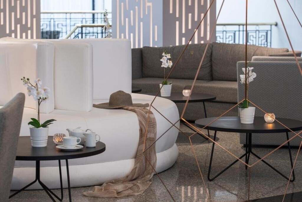 Территория Odessa Beach Hotel 4*