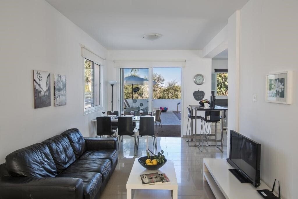 Зображення Flouressia Gardens & Villas 2*