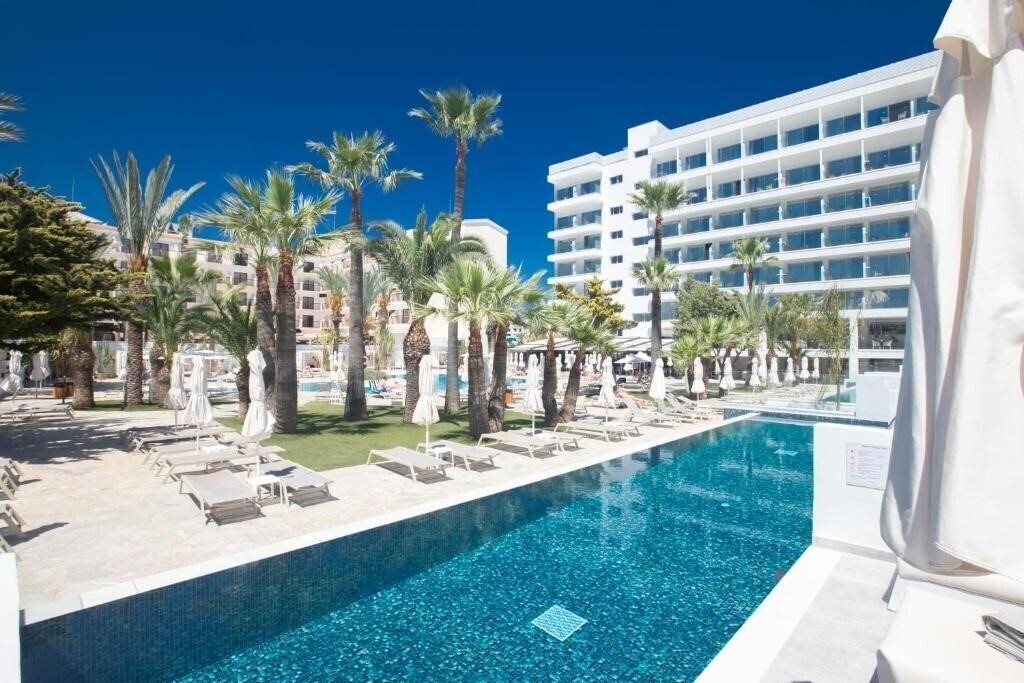 Фотография Bohemian Gardens Hotel 4*