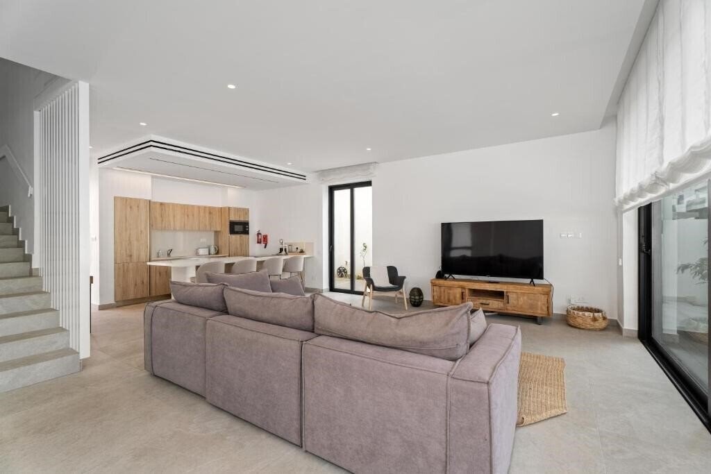 Территория Periyiali Konnos Villas Beach Resort 4*