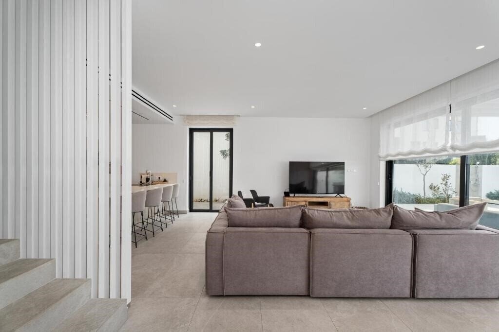 Апартаменты Periyiali Konnos Villas Beach Resort 4*