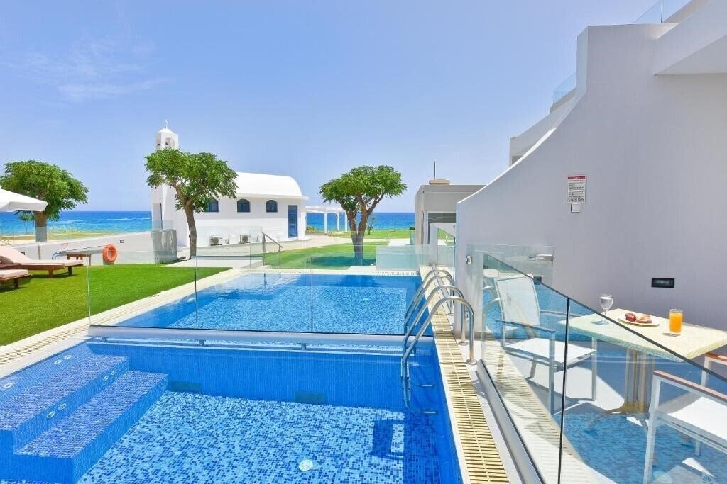 Апартаменты Pernera 4*