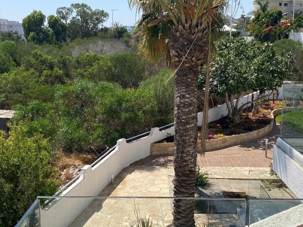 Территория Andreotis Hotel Apartaments 3*