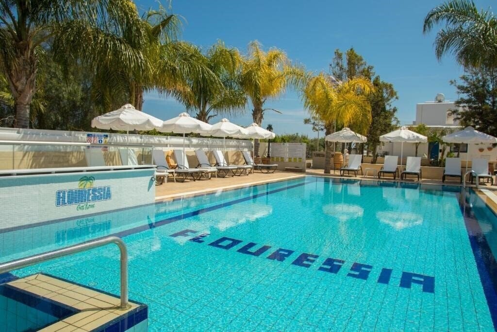 Панорама Flouressia Gardens 3*