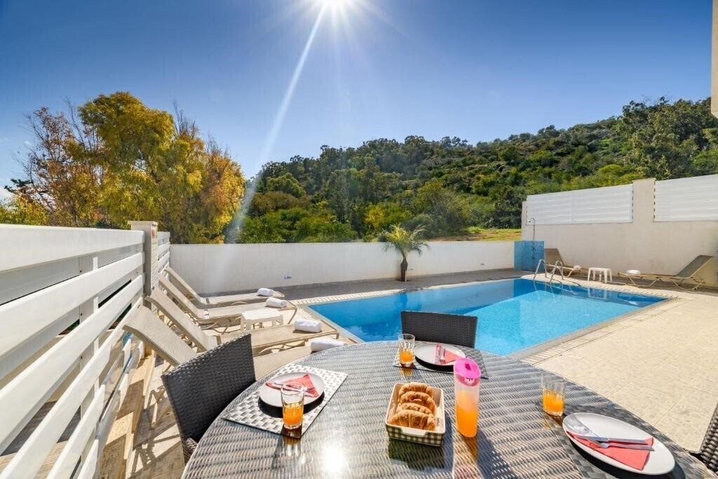 Панорама Green Bay Villas 3*