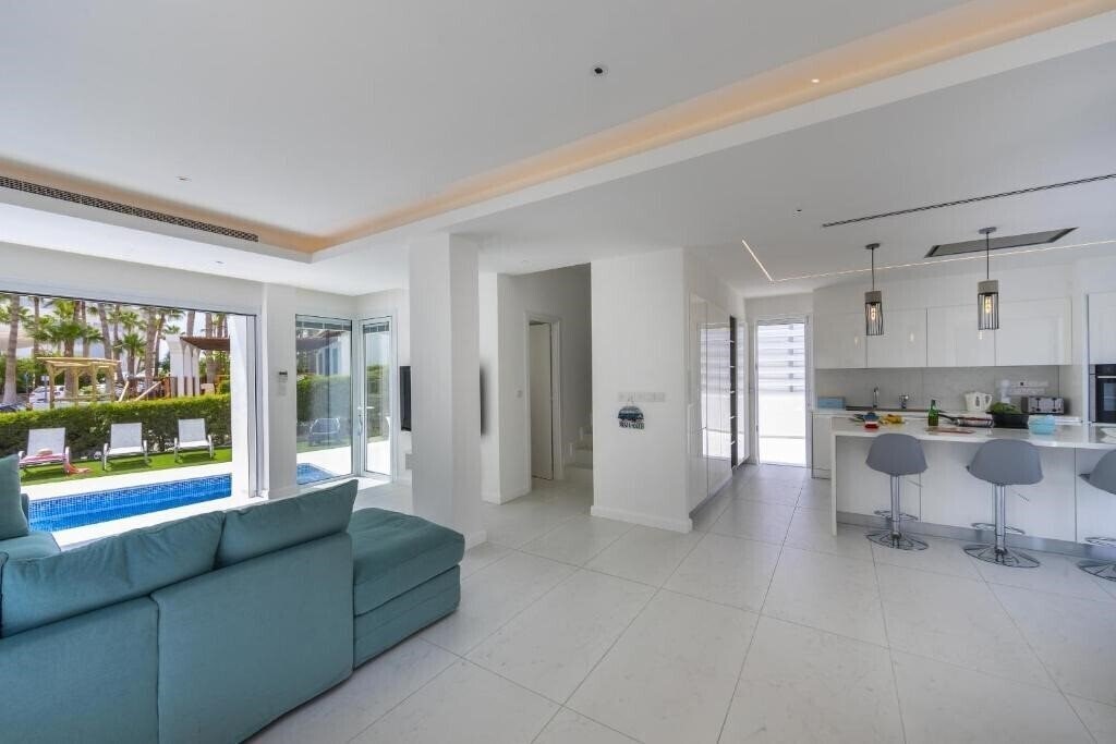 Апартаменти Protaras Villa Piera by The Sea 4*