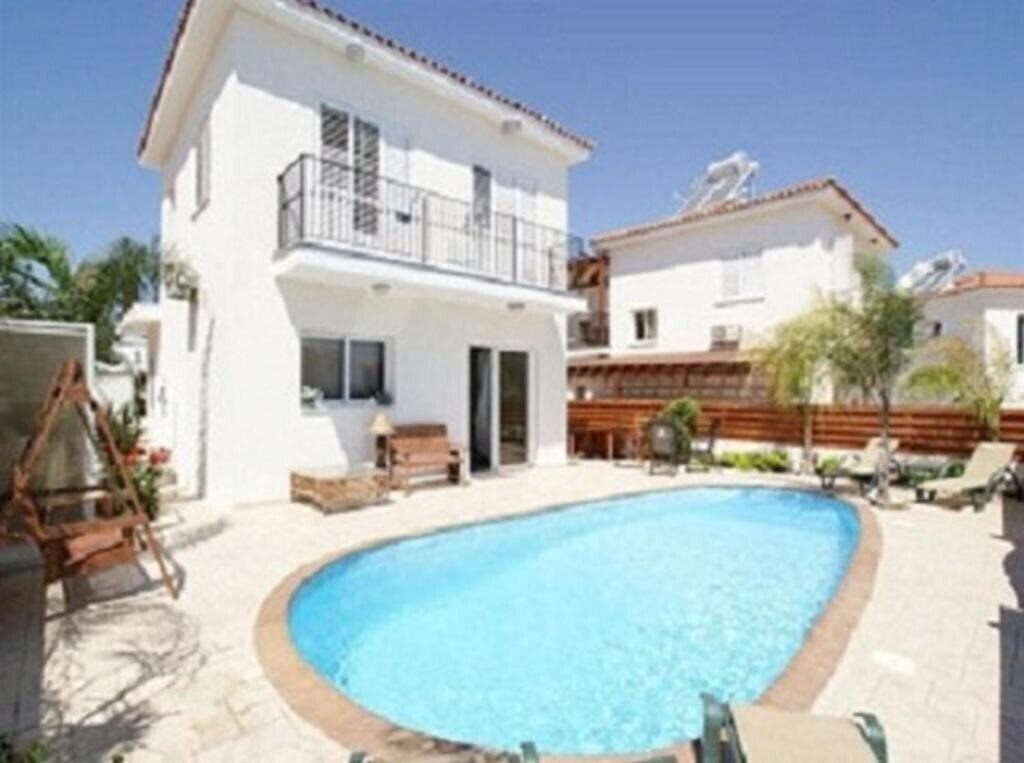 Готель Villa Dione 4*