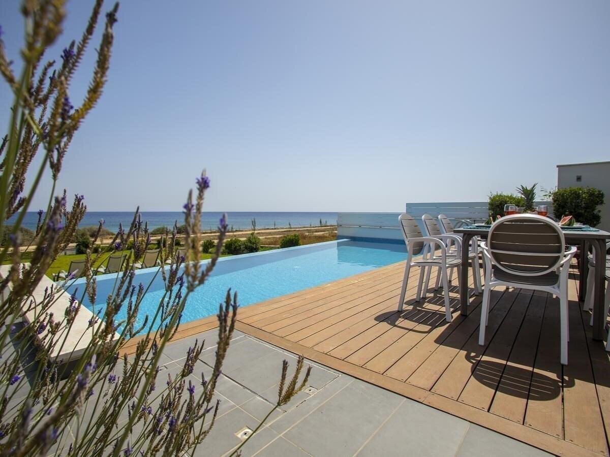 Панорама Villa Eponine 4*