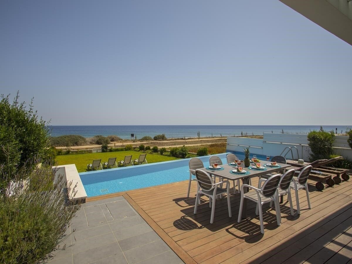 Территория Villa Eponine 4*