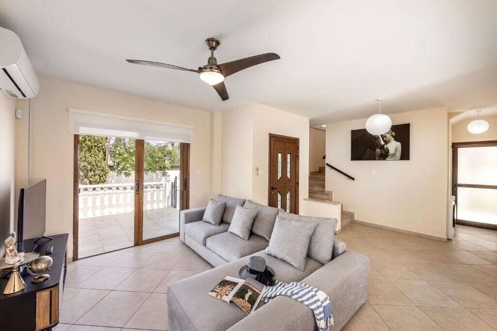 Вид Villa Posidonas 3*