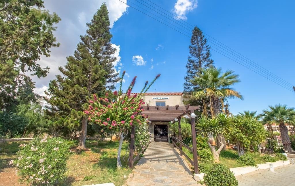 Вид Harrys Hotel 3*