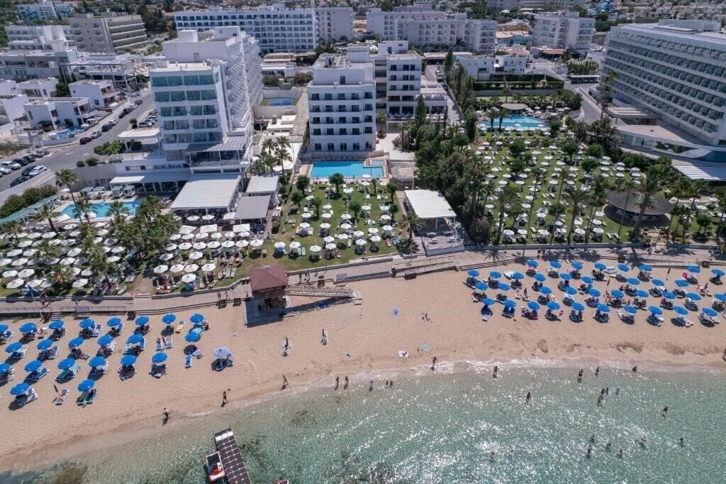 Готель Iliada Beach 4*