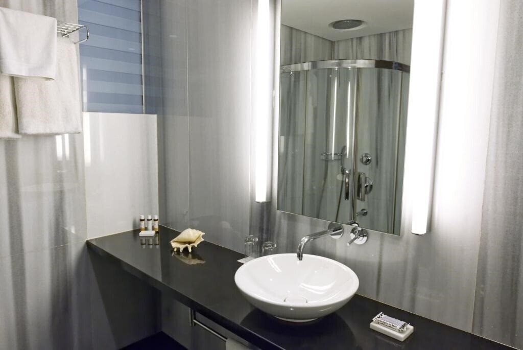 Апартаменти Sunrise Pearl Hotel & SPA Cyprus 5*