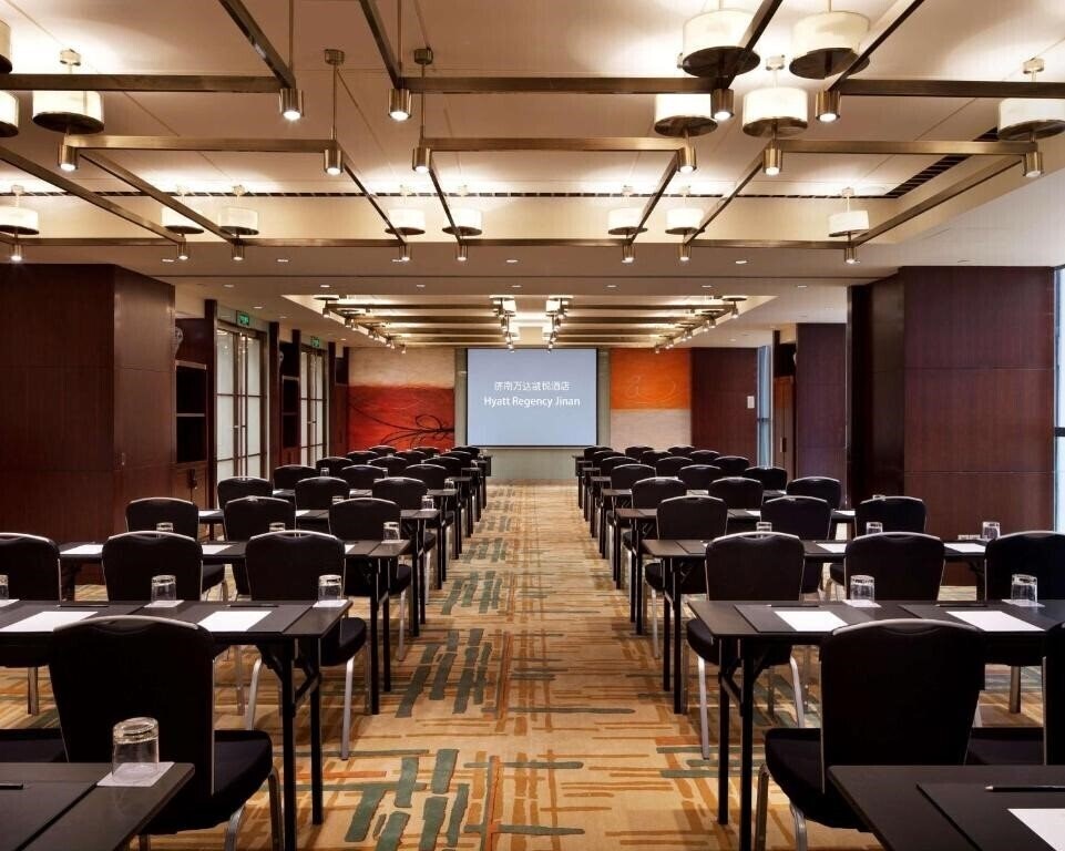 Вид Hyatt Regency Jinan 5*