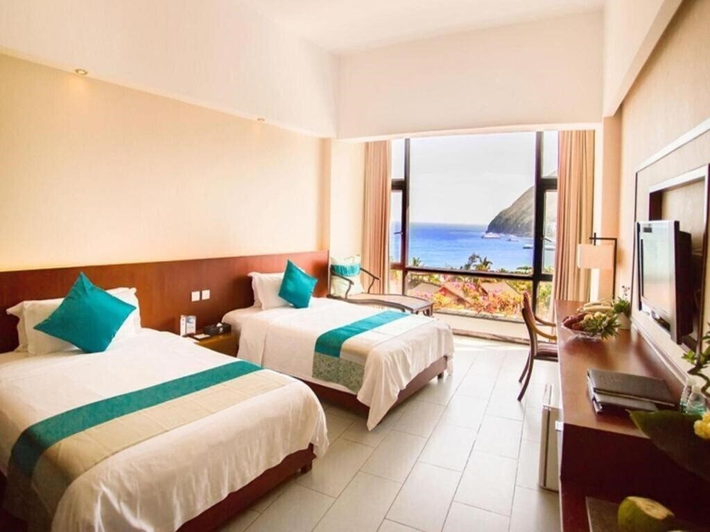 Фото Luyi Seaview Hotel 3*