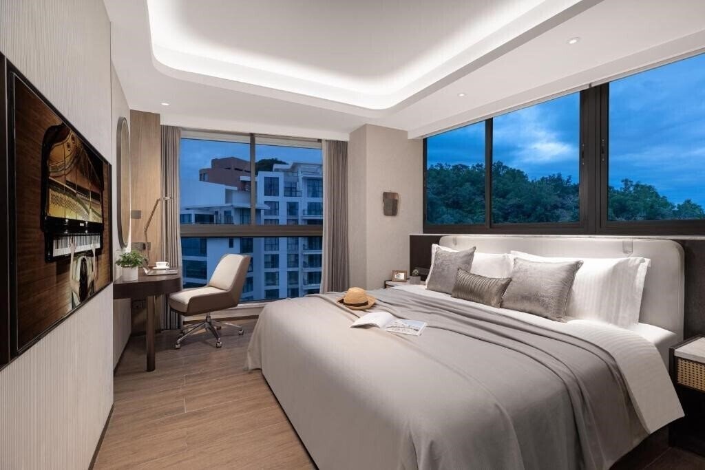 Апартаменты Ascott Dadonghai Bay Sanya 4*