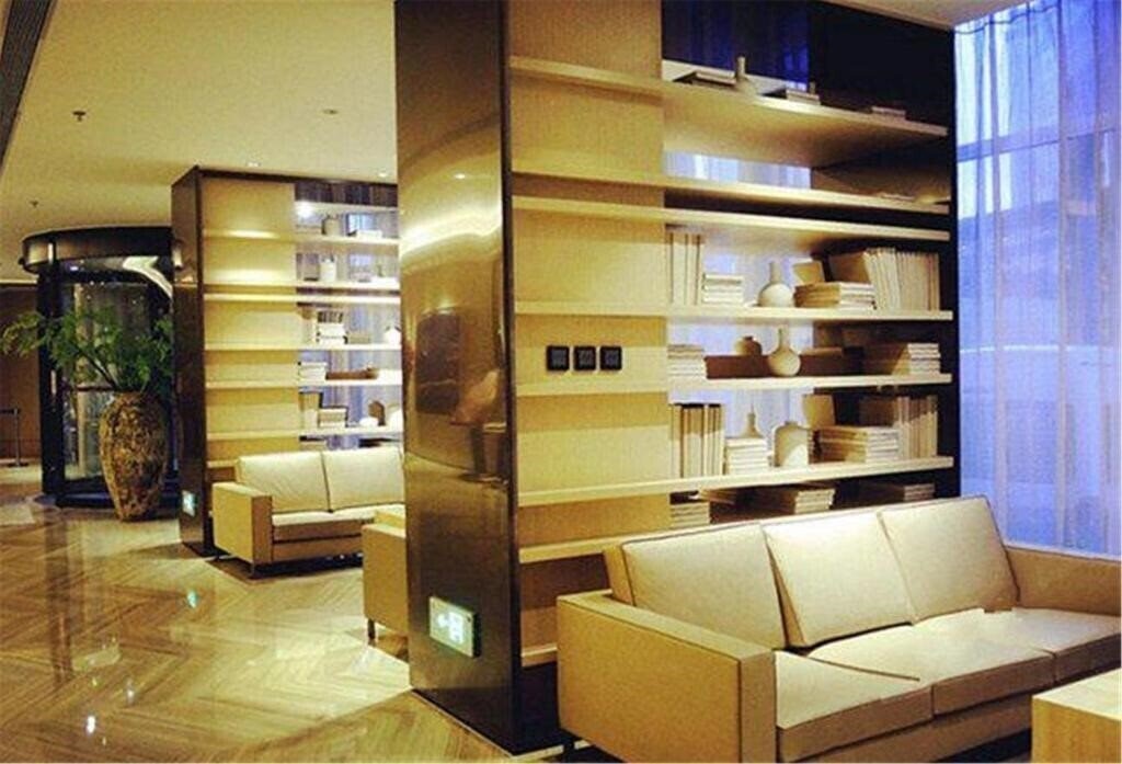 Панорама Mercure Hotel Dalian Friendship Square 4*