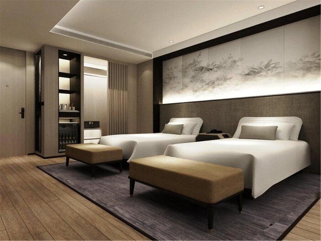 Фото Mercure Hotel Dalian Friendship Square 4*