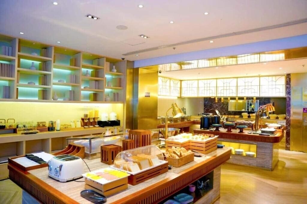 Изображение Mercure Hotel Dalian Friendship Square 4*
