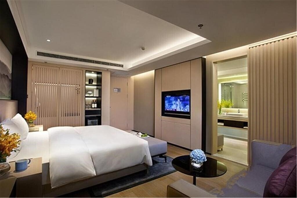 Картинка Mercure Hotel Dalian Friendship Square 4*