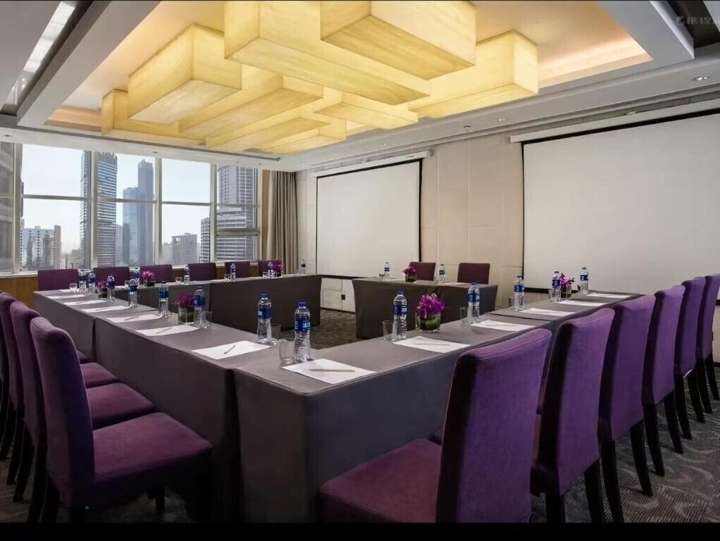Вид Mercure Hotel Dalian Friendship Square 4*