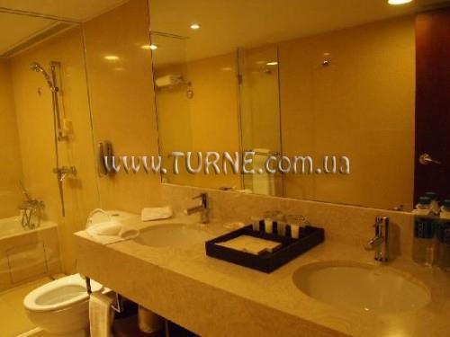 Фотографія Royal Pacific Hotel & Towers 4*