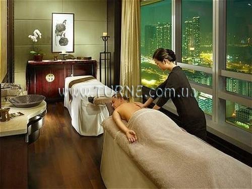 Апартаменти Langham Place 5*