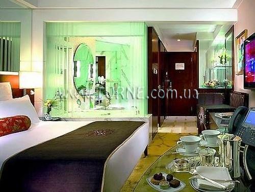 Готель Langham Place 5*