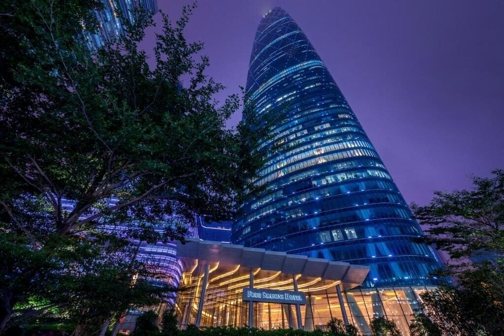 Готель Four Seasons Guangzhou 5*