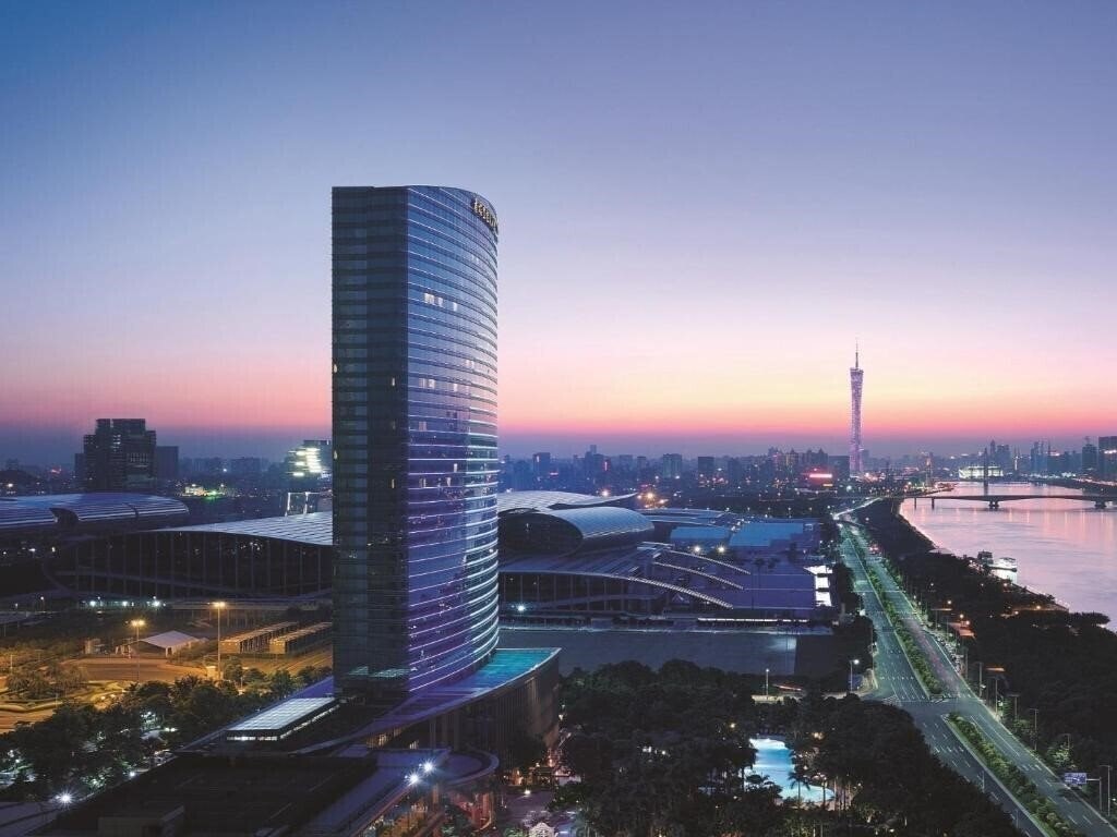 Готель Shangri-La Guangzhou 5*