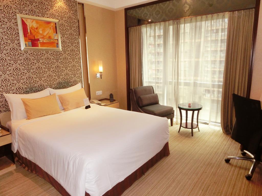 Панорама Leeden Hotel Guangzhou 4*