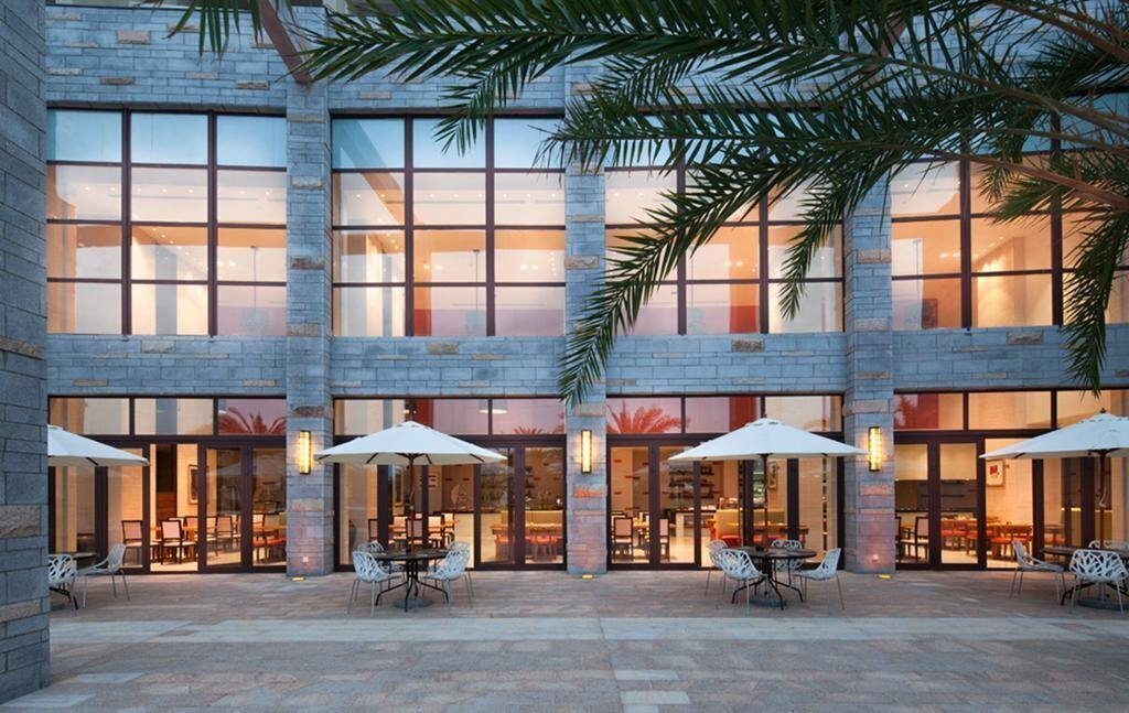 Вид Aloha Oceanfront Suite Resort 5*