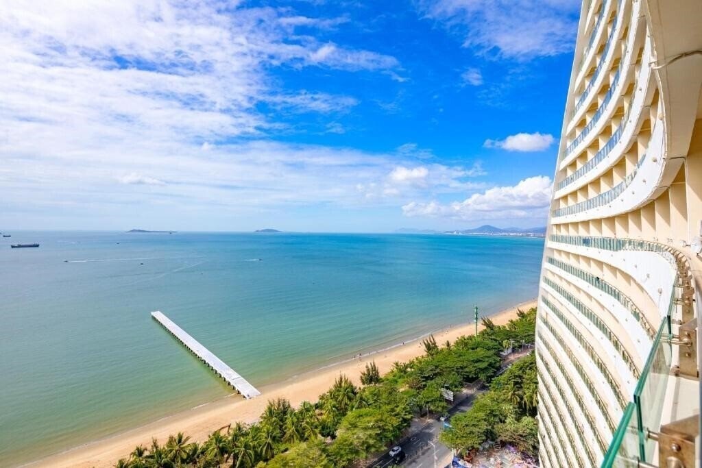 Територія Four Points By Sheraton Sanya 5*