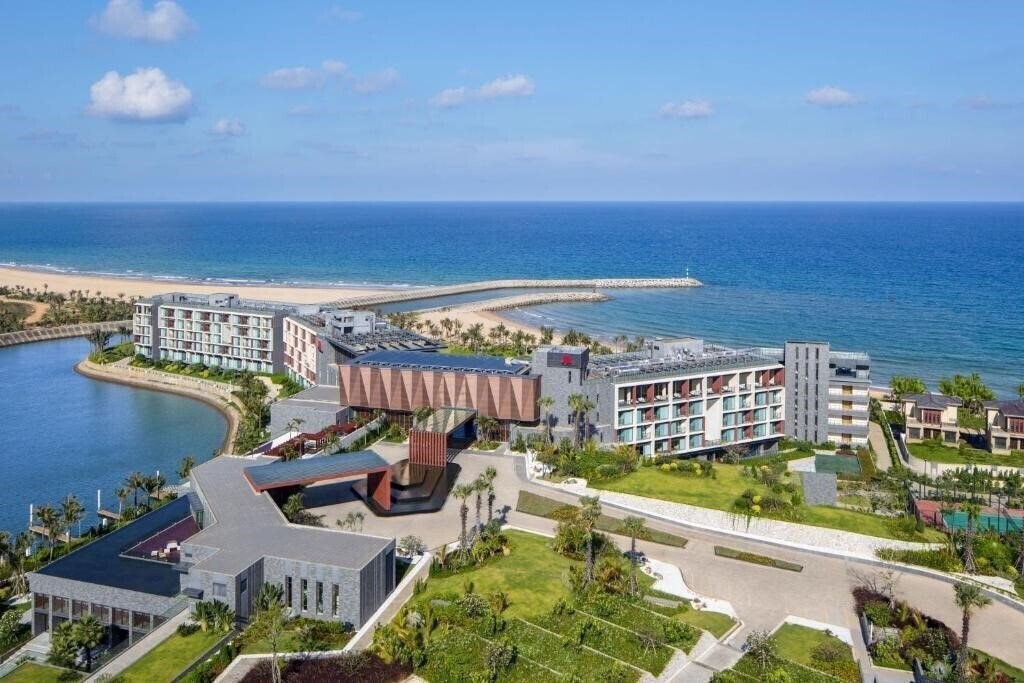 Отель Marriott Resort Xiangsuhi Bay 5*