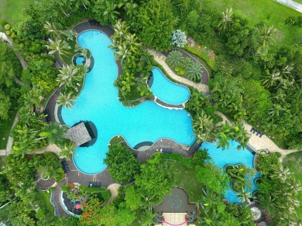 Вид Mingshen Golf & Bay Resort Sanya 4*