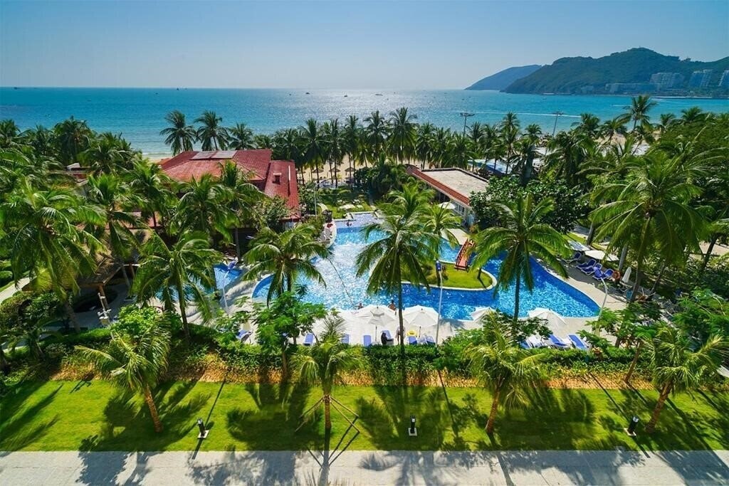 Вид South China (ex. Sanya South China Hotel) 4*