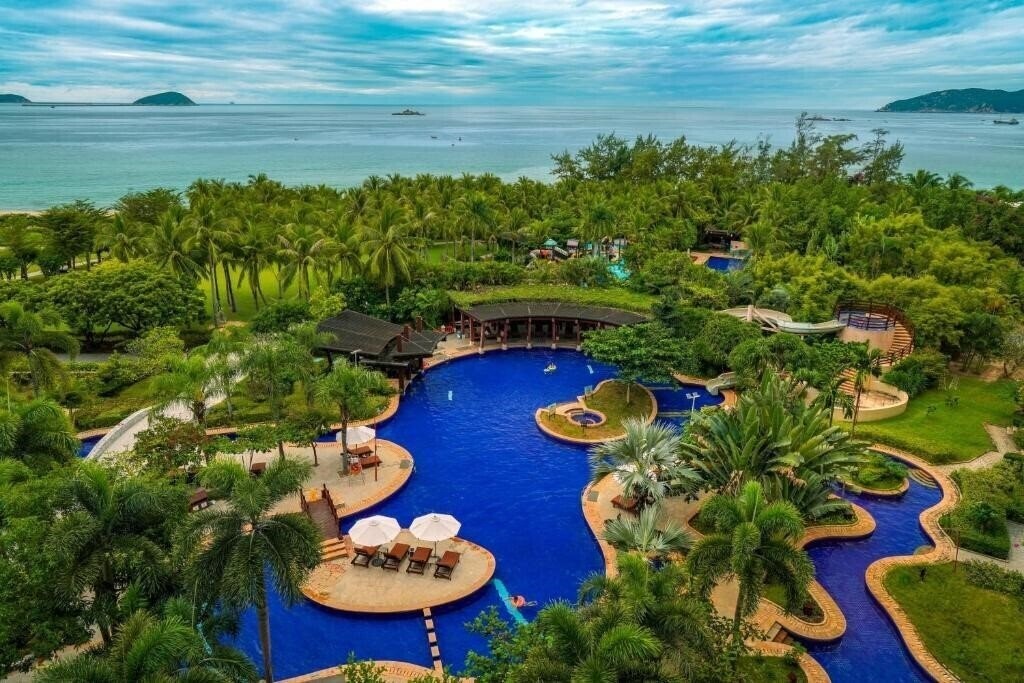Фото Mangrove Tree Resort Yalongbay 5*