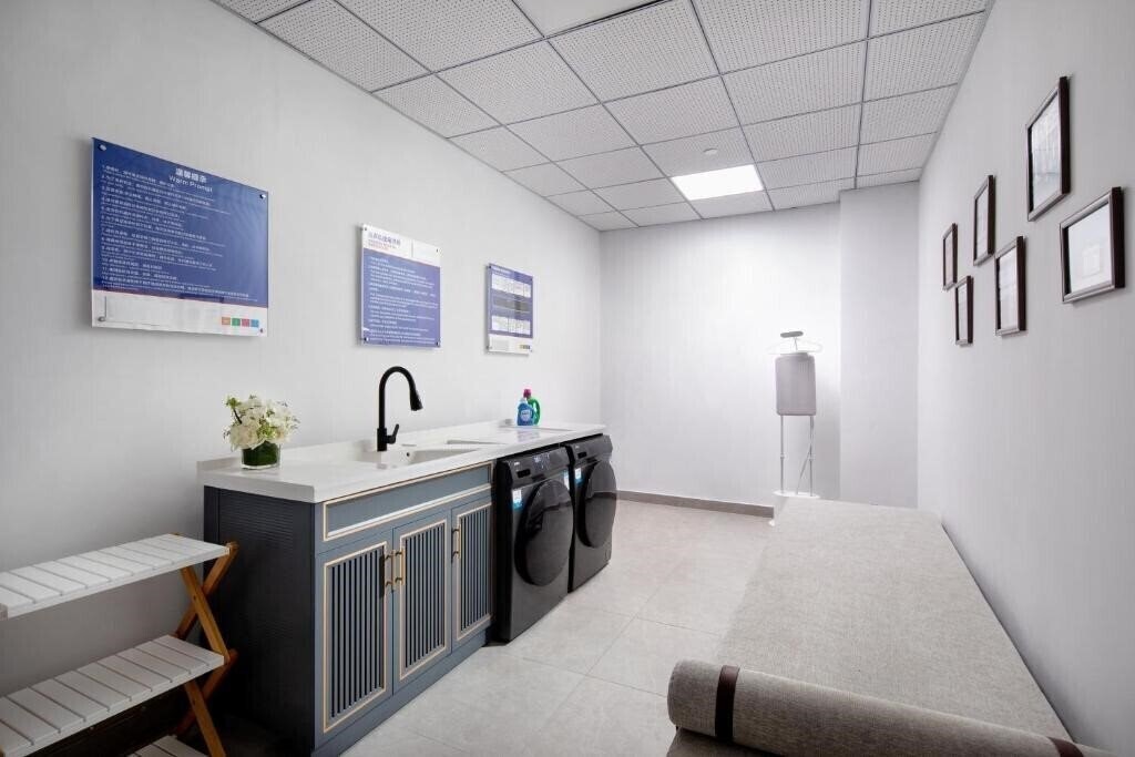 Панорама Holiday Inn & Suites Sanya Yalongbay 5*